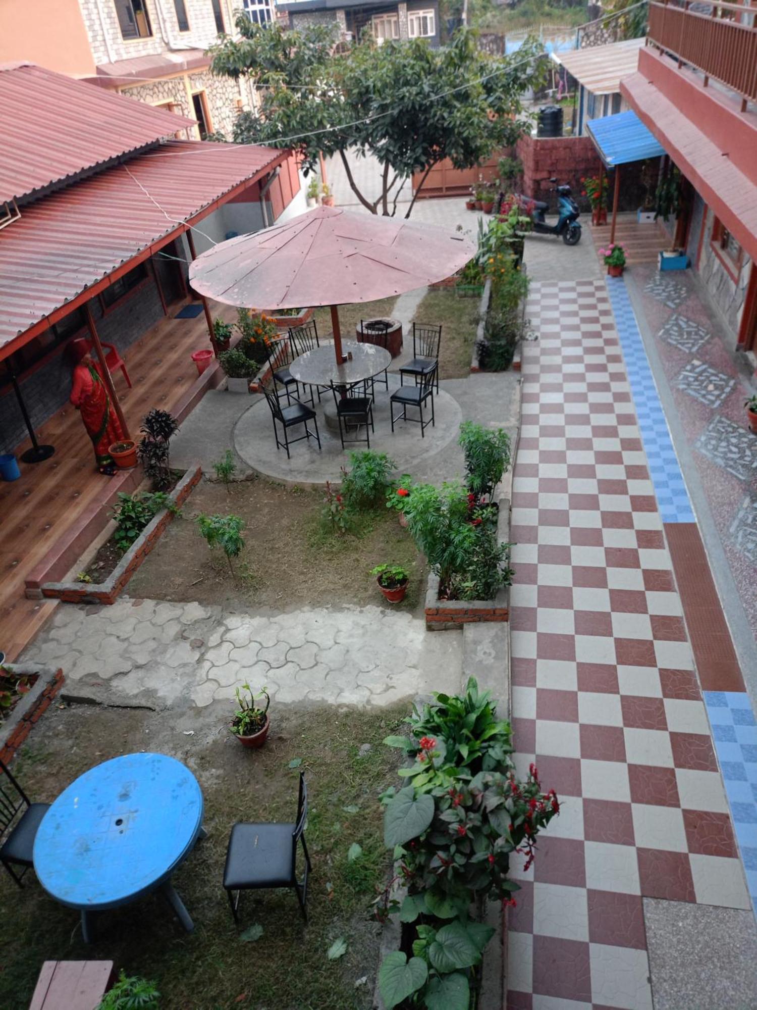 Pokhara Metro Eco Hotel エクステリア 写真