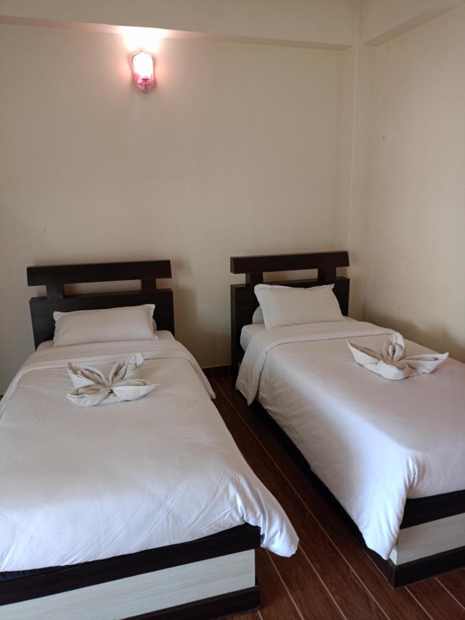 Pokhara Metro Eco Hotel エクステリア 写真