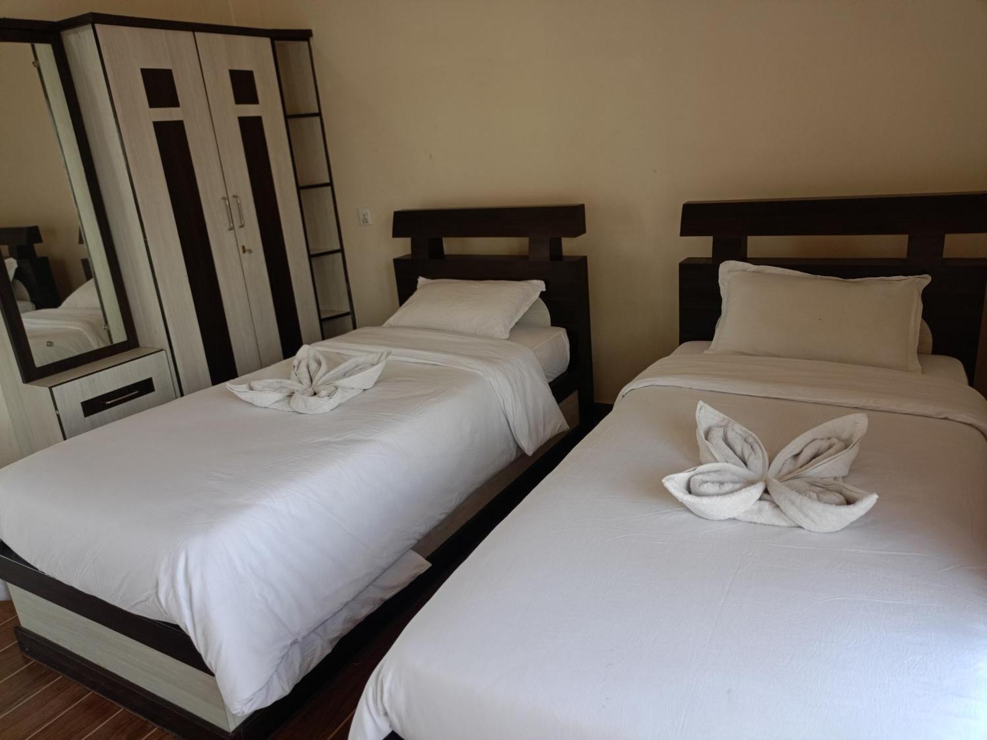 Pokhara Metro Eco Hotel エクステリア 写真