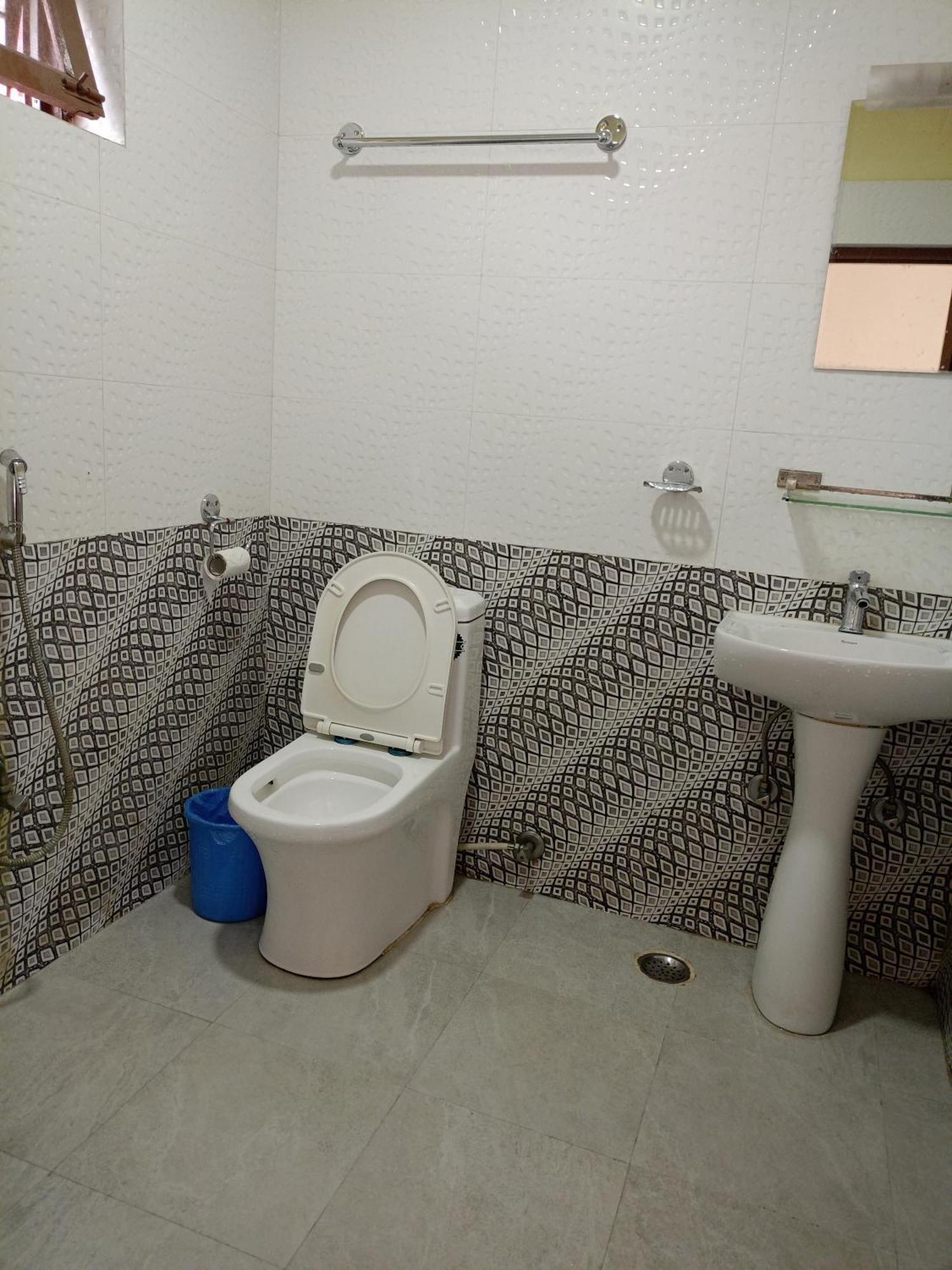 Pokhara Metro Eco Hotel エクステリア 写真