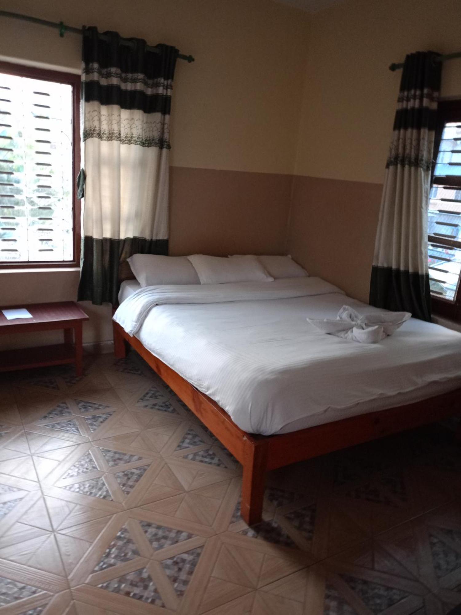 Pokhara Metro Eco Hotel エクステリア 写真