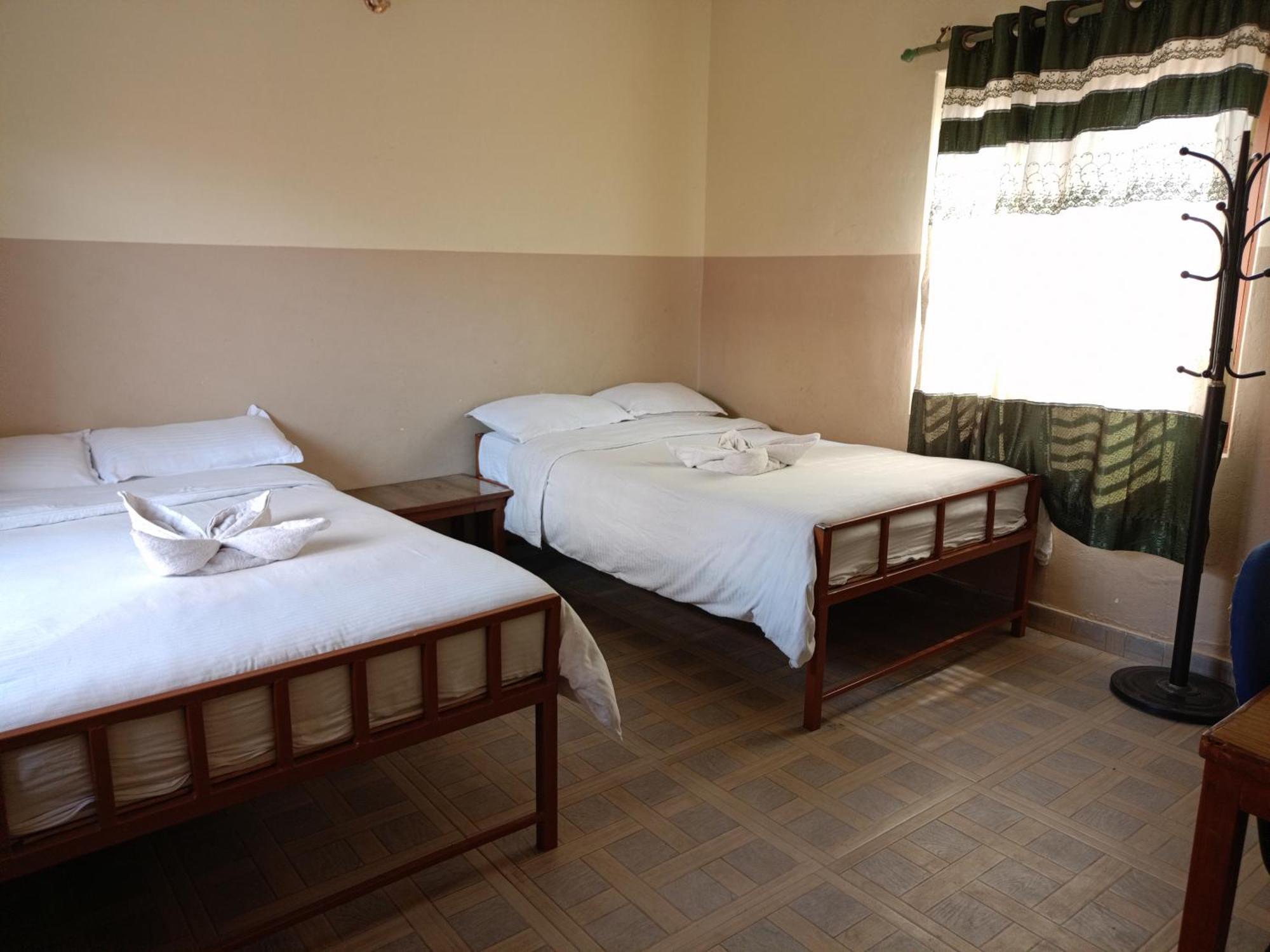 Pokhara Metro Eco Hotel エクステリア 写真
