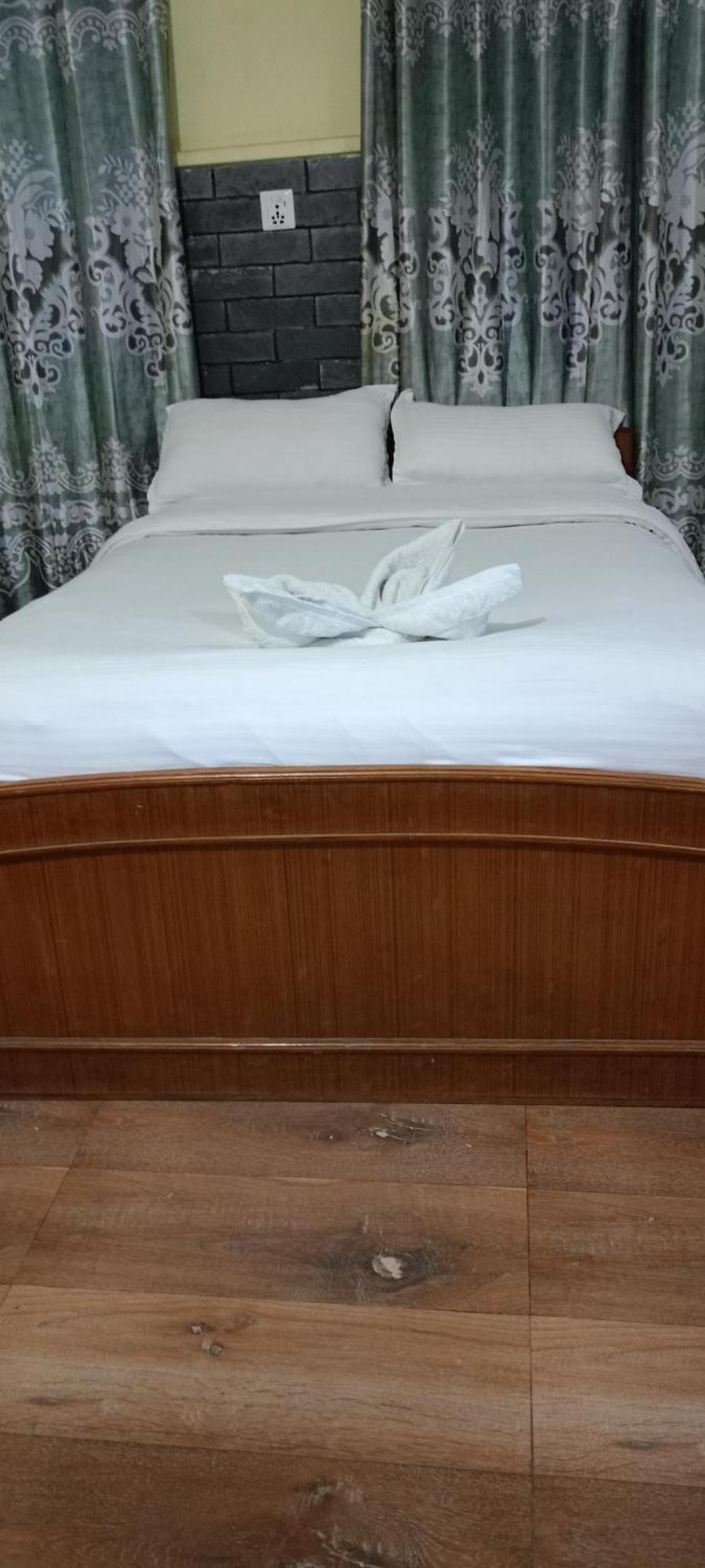 Pokhara Metro Eco Hotel エクステリア 写真